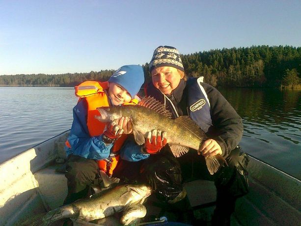 lake bass size weight angling spin fishing