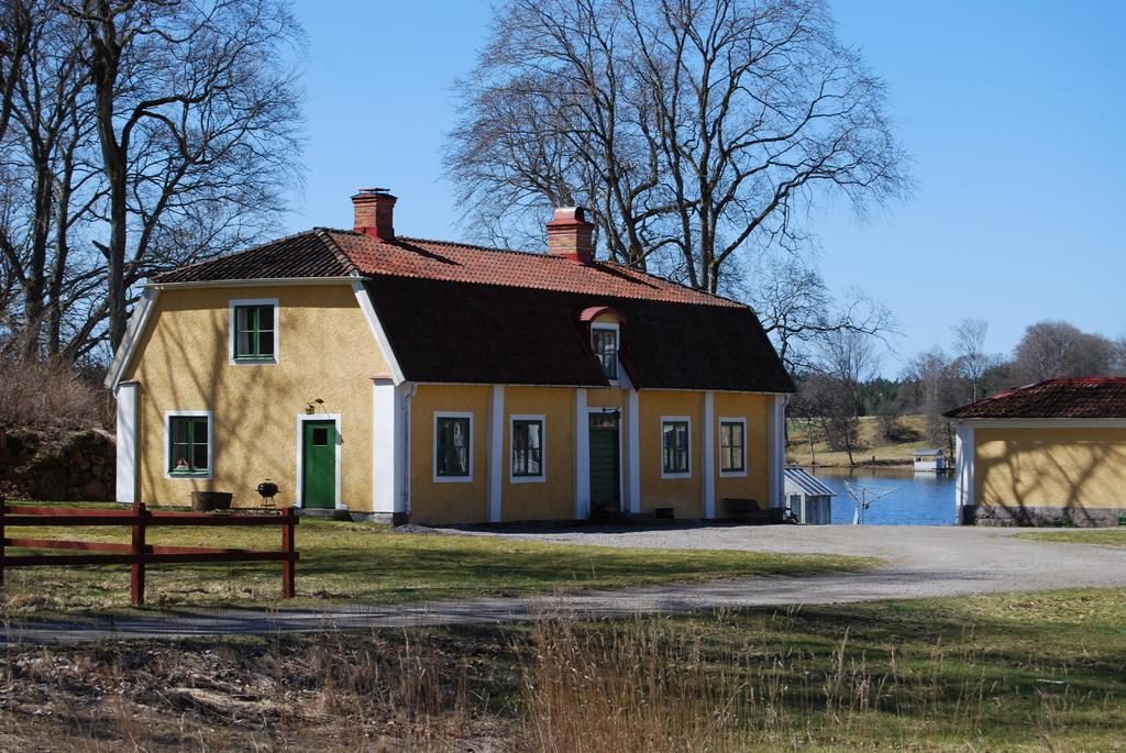 Gåvetorp Apartment: A Forest Hideaway