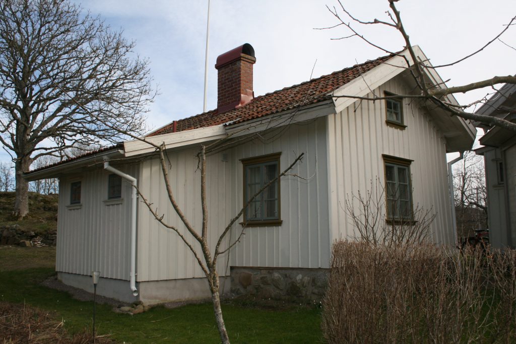 Med vgbeskrivning, satellitbilder, gatubild, drnarbild, tomtgrnser och friluftskarta. Kllstorp Svalv karta - unam.net