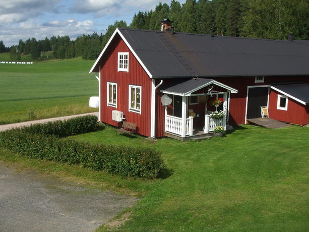 Swedish lakeside cottages