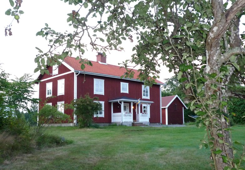 Björke Norrgård: Charming Farm Getaway