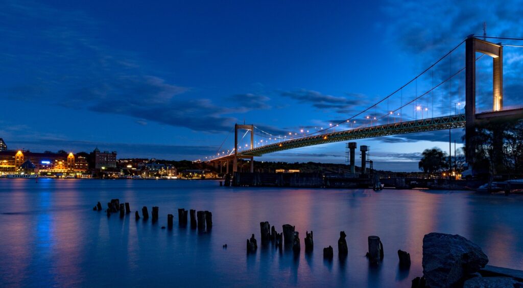 gothenburg night sky bridge photo