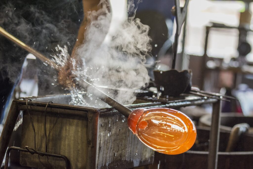 Glass art blowing kosta maleras orrefors shot